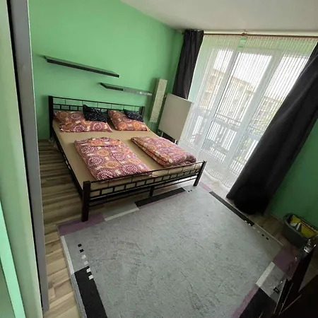 Utulny Blizko Centra Appartement